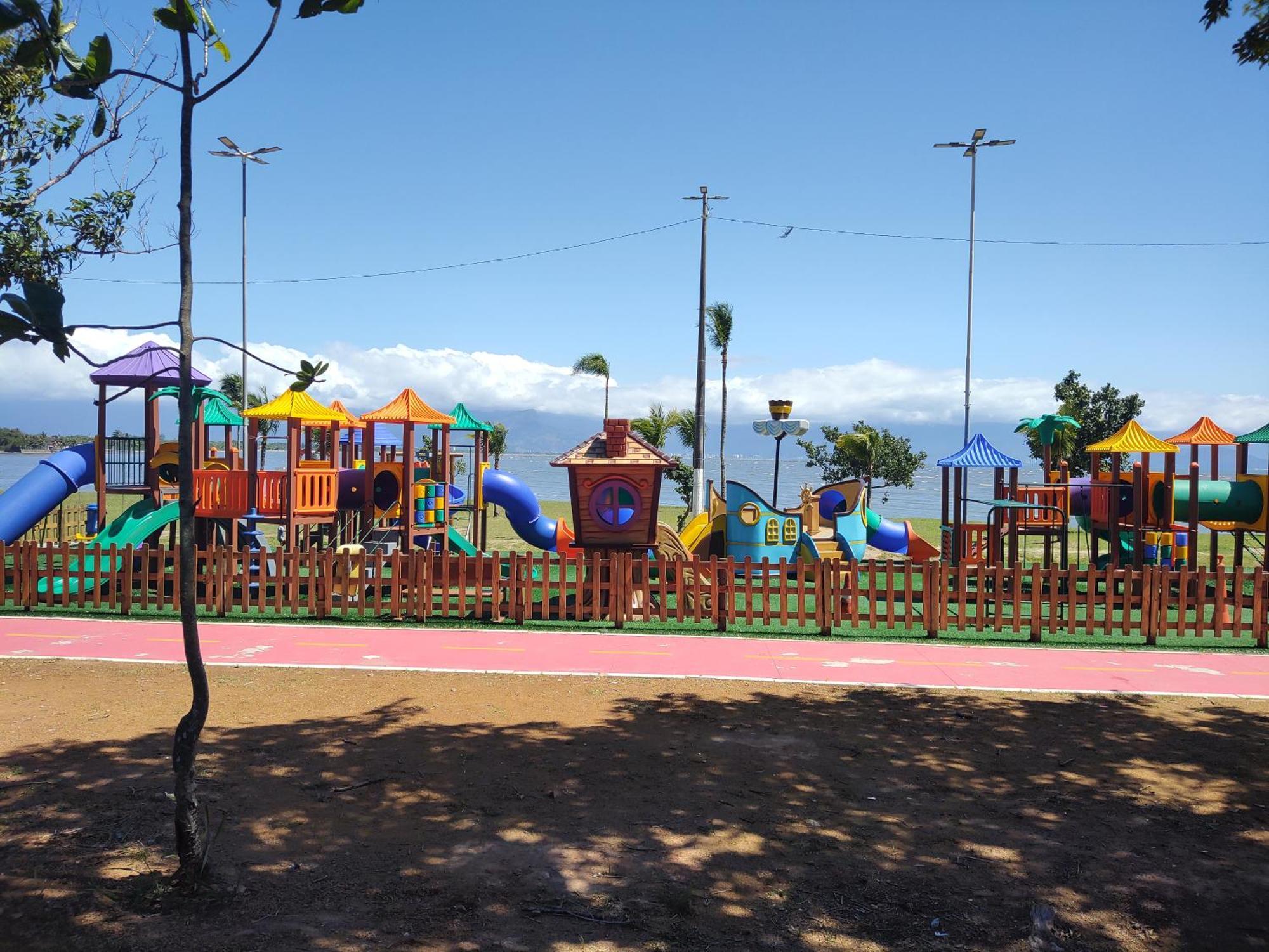 Casa Piscina Com Ozonio Churrasqueira Perto Da